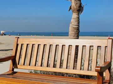 Ahmads Waterfront Villa Beach Bench Ahmads Waterfront Villa Beach Bench