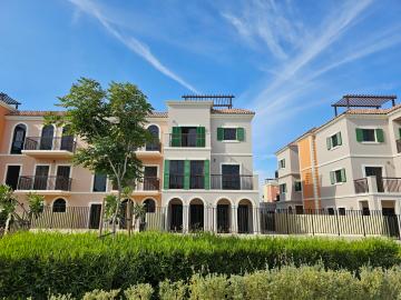 Ahmads Waterfront Villa Pool Hedge Ahmads Waterfront Villa Pool Hedge