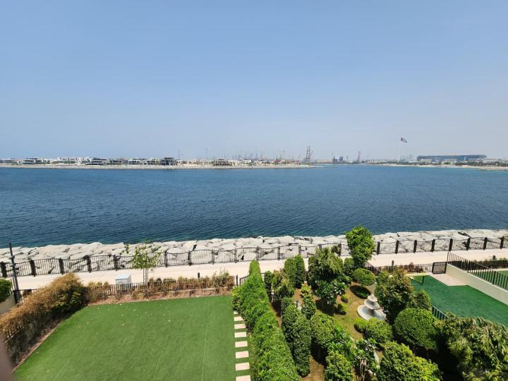 Waterfront Villa Straight Waterfront Villa Straight